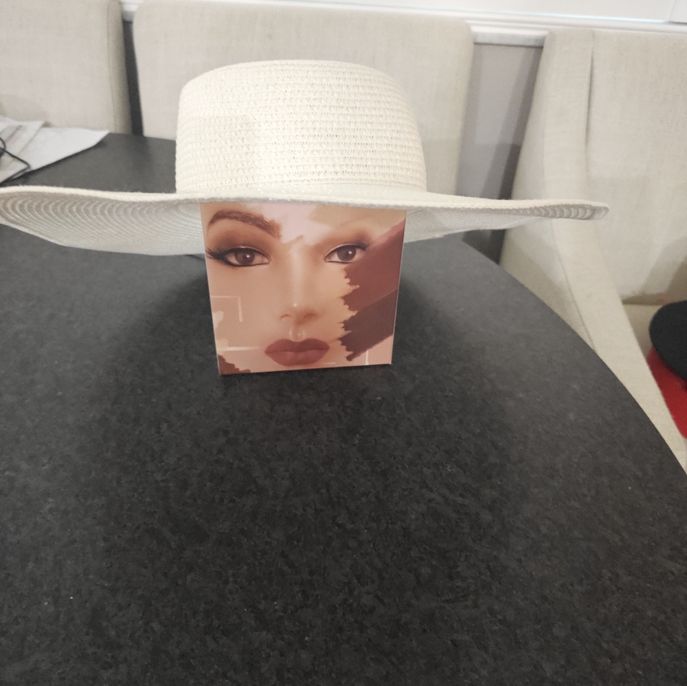Wide brim sun hat